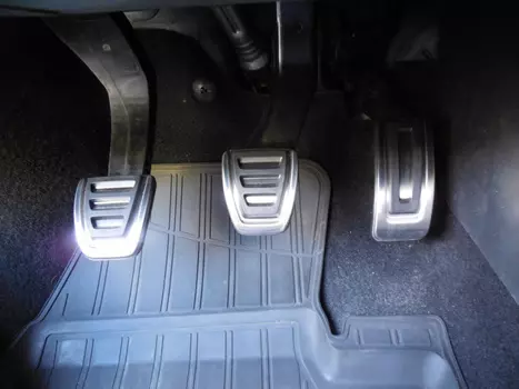 Накладки на педали МКПП 5E1064200