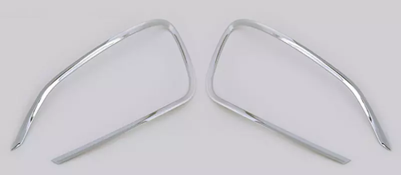 Накладки на передние противотуманные фары (хром) для Санта Фе 4 (Hyundai Santa Fe 2018 - 2019)