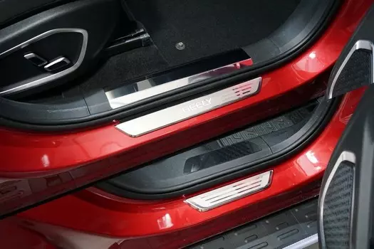 Накладки на пластиковые пороги (лист зеркальный) Компания ТСС GEELTUG20-01 Geely Tugella 2020-