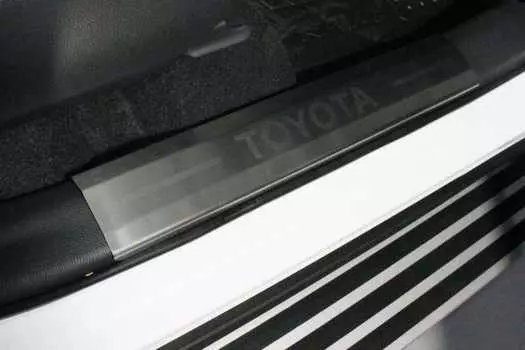 Накладки на пластиковые пороги TCC TOYRAV19-04 Toyota RAV4 2019-