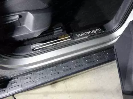 Накладки на пластиковые пороги TCC VWTIG17-24 Volkswagen Tiguan 2017-