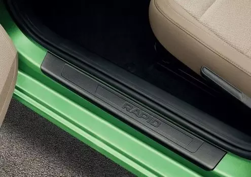 Накладки на пороги (черные) 5JA071303A для Skoda Rapid 2020 -