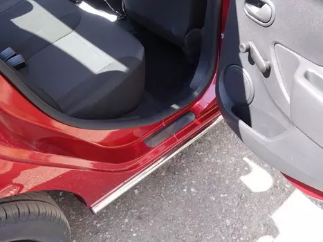 Накладки на пороги (лист зеркальный) Компания ТСС RENSANST18-01 Renault Sandero Stepway (5S) 2018-