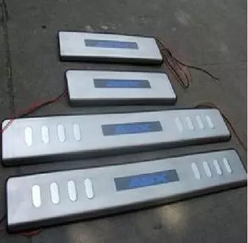 Накладки на пороги с подсветкой для Mitsubishi ASX (2012 - 2016)