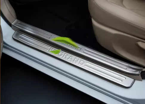 Накладки на внутренние и внешние пороги для Geely Emgrand 7 2017 -