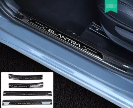 Накладки на внутренние пороги (черный глянец) для Hyundai Elantra 2021-