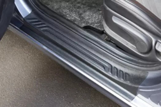 Накладки на внутренние пороги дверей RA для Hyundai Solaris 2017 -