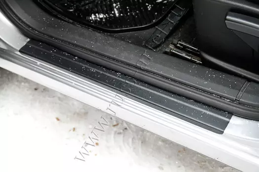 Накладки на внутренние пороги дверей Русская Артель Nissan Qashqai 2006-2010