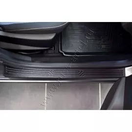 Накладки на внутренние пороги передних дверей (2шт.)