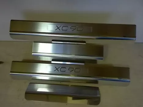 Накладки на внутренние пороги с надписью, нерж. сталь, 4 шт. Alu-Frost 08-1058 для Volvo XC90 2015-