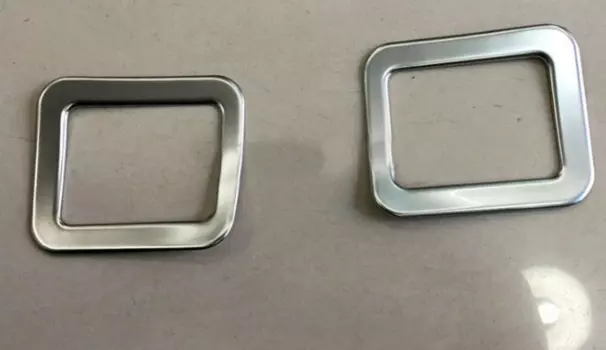 Накладки на задние боковые ремни (хром) для Toyota Alphard 2015 -