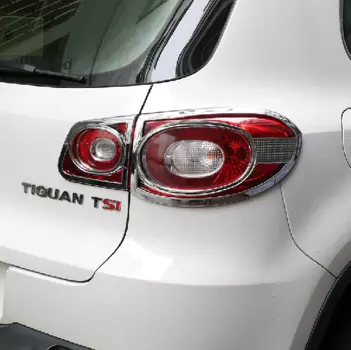 Накладки на задние фонари хромированные для Volkswagen Tiguan (2007 - 2016)