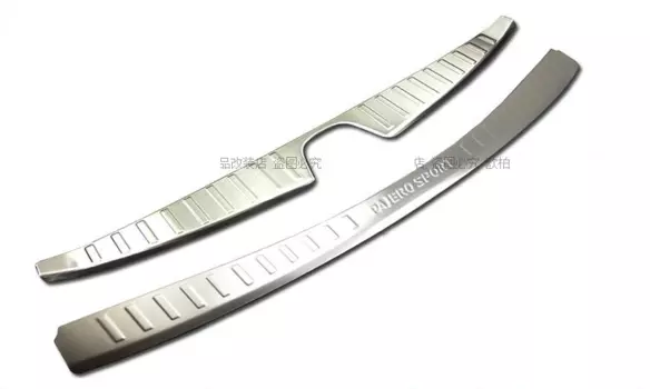 Накладки на задний бампер защитные