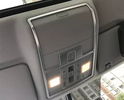 Окантовка верхней центральной подсветки салона, ABS Silver OEM-Tuning 37509 для SKODA KODIAQ (2017 - по н. в.)