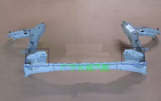 Панель рамки радиатора нижняя 8400130XKZ16A для Haval H6