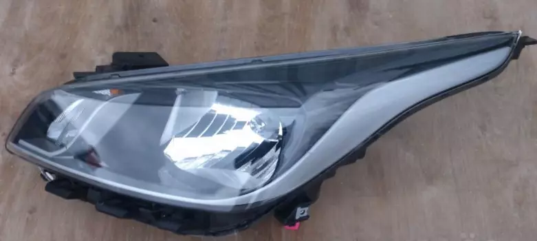 Передняя фара правая/левая JORDEN для KIA RIO 2017 -