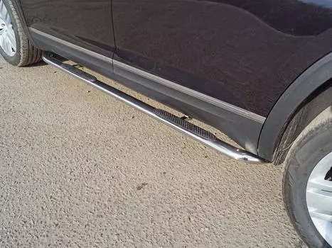 Пороги овальные гнутые с накладкой TCC VWTER18-30 Volkswagen Teramont 2018-