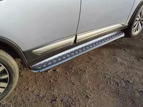 Пороги с площадкой TCC MITOUT18-23 Mitsubishi Outlander 2018-