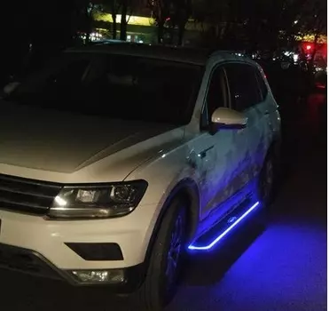 Пороги с подсветкой для Volkswagen Tiguan 2017-