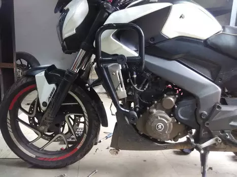 Противоударный щиток для Bajaj Dominar 400