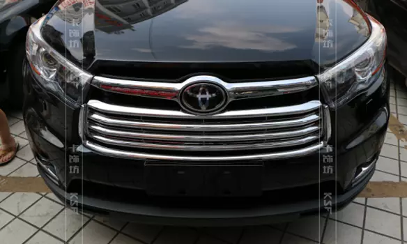 Решетка гриль для Toyota Highlander (2014 - 2017)