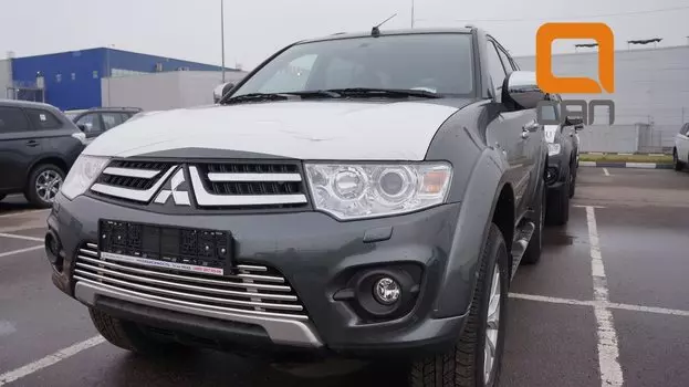 Решетка переднего бампера нижняя d16 CAN Otomotiv MIPA.27.4026 Mitsubishi Pajero IV 2006-