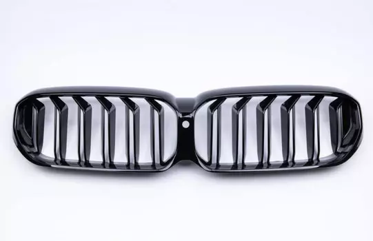 Решетка радиатора (цвет черный, двойные слоты) Carbuy CRBY039 для BMW 5 Series 2021-