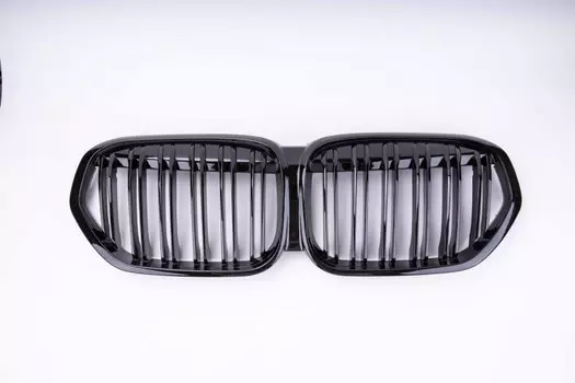 Решетка радиатора (цвет черный глянец, черный матовый, двойные слоты) Carbuy CRBY048 для BMW X1 2020-