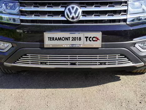 Решетка радиатора нижняя с парктроником и камерой TCC VWTER18-20 Volkswagen Teramont 2018-