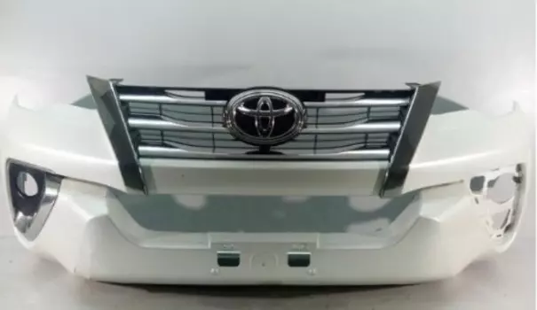 Решетка радиатора Toyota 531000K850 для Toyota Fortuner 2017-