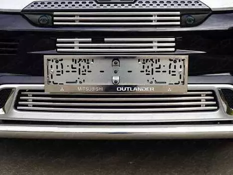 Решетка радиатора верхняя с камерой и с парктроником TCC MITOUT18-17 Mitsubishi Outlander 2018-