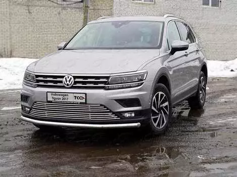 Решетка радиатора верхняя TCC VWTIG17-61 Volkswagen Tiguan 2017-