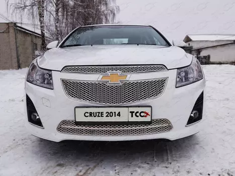 Решетка радиатора верхняя (треугольник) Компания ТСС CHEVCRUZE14-07 Chevrolet Cruze 2012 - 2015