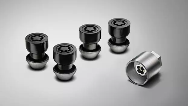 Секретки колесные, черные T4A11437