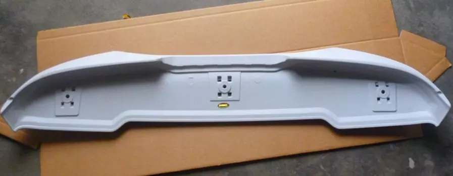 Спойлер с крепежом