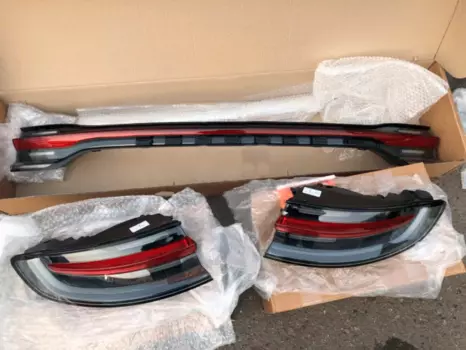 Светодиодные задние фонари полный комплект для Порше Макан ( PORSCHE MACAN ) 2018, 2019, 2020