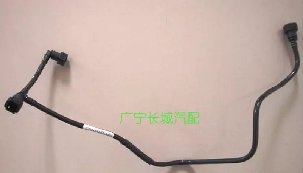 Топливный шланг (магистраль) 1104032XKZ08A для Haval H6