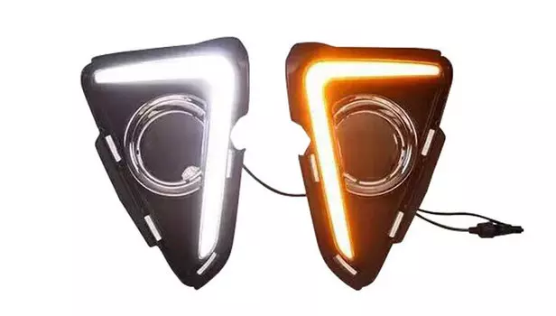 Треугольные ДХО с функцией поворотников для Toyota RAV4 (Тойота РАВ4)