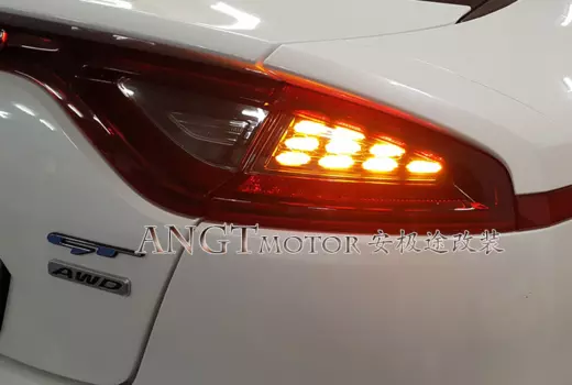 Задние фонари диодные MOBIS для KIA Stinger 2018 - 2019