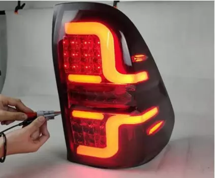 Задние светодиодные фонари Dallon DAL00105 для Toyota Hilux 2015