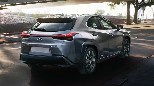 Задняя средняя фара для Lexus UX 2018 +