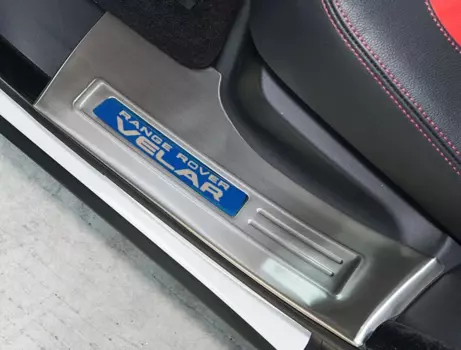 Защитные накладки на внутренние пороги для Range Rover Velar 2017 -