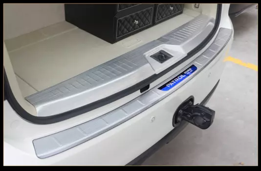 Защитные накладки на задний бампер и на багажный проем для Nissan Patrol 2014 -