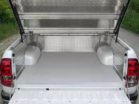 Защитный алюминиевый вкладыш в кузов автомобиля TCC TOYHILUX15-59 Toyota Hilux 2018-