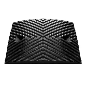 Искусственная дорожная неровность полимерно-песчаная средний сегмент 350С 500х350х50 мм черный Laatta