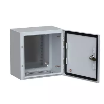Щит распределительный навесной IEK Titan 5 ЩМП-30.30.20 металлический IP66 300х300х200 мм с монтажной панелью