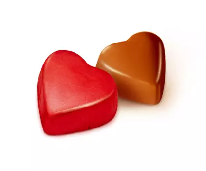 Конфеты шоколадные с ореховым кремом "Сердечки"