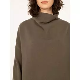 Женский свитер цвета хаки