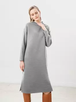 Прямое платье с воротником-стойка