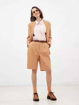 Шорты-бермуды цвета карамель